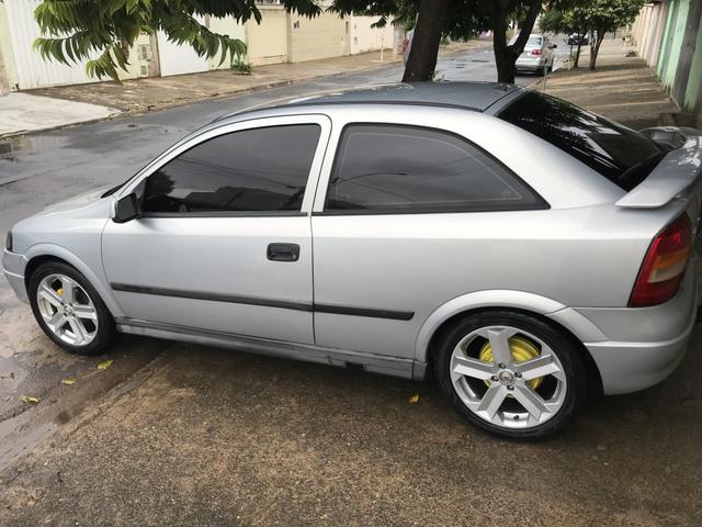 Astra gl ano 2000 roda 17 pneus novos - Foto 2