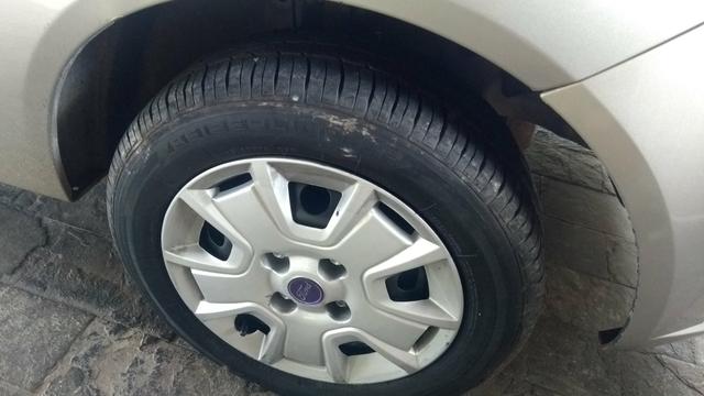 Ford Fiesta 2008 - Foto 2