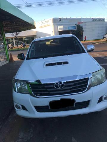 Vendo/Troco Toyota Hilux SRV - Foto 6