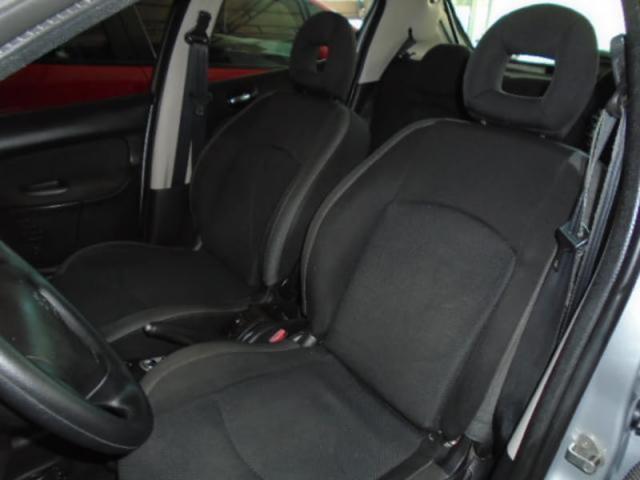 PEUGEOT 207 HATCH XS 1.6 16V FLEX AUTOMÁTICO - Foto 5