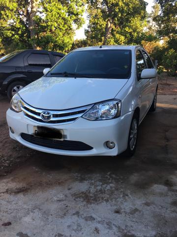 Toyota etios sedan xls