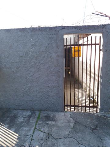 Casa no Pinheirinho p casal sem filhos 600,00 direto c/ Proprietário - Foto 7