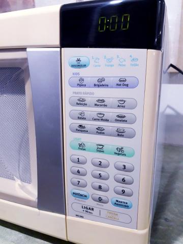 Microondas Electrolux 31 Litros/110 volts, ótimo estado de tudo!!! Perfeito !!! - Foto 2