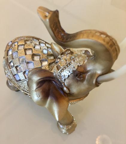 Elefante Dourado - Foto 2