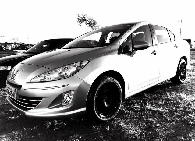 Peugeot 408 - ano 2011