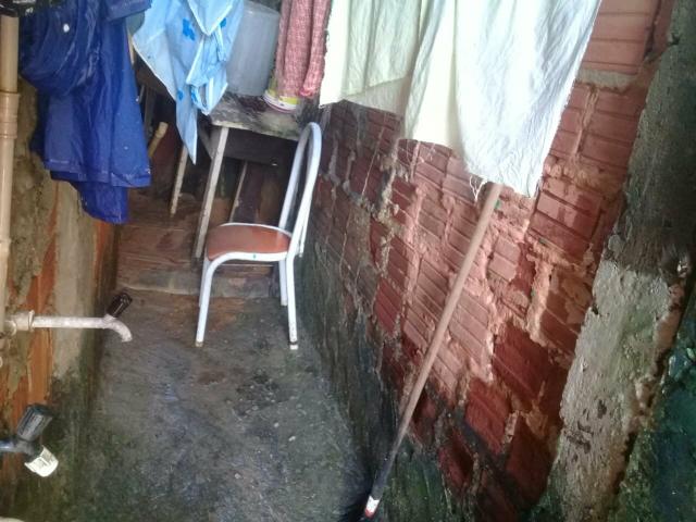 Casa pra venda ou troca 30.000 mas tem conversa no valor - Foto 6