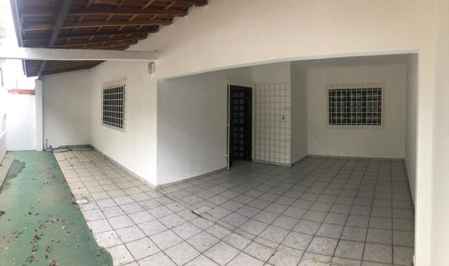Casa ampla em terreno 10x20 na Areia Branca - Foto 4