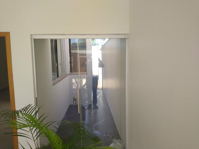Casa com 3 quartos sendo 1 suíte, armários, prox a av t-7, financia - Foto 11