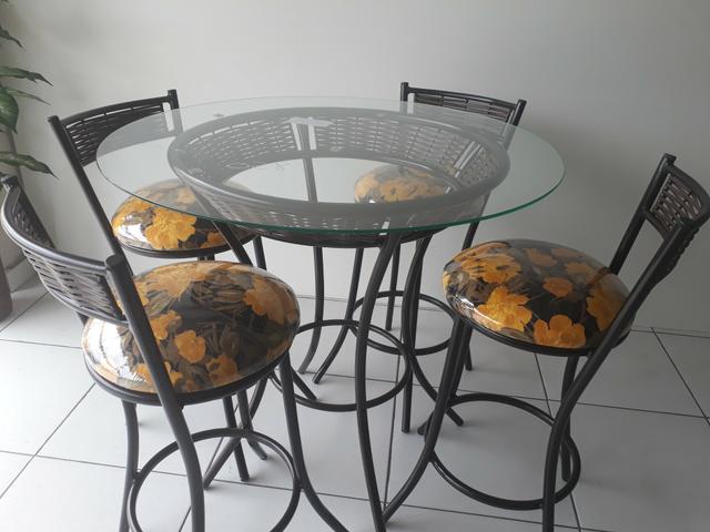 Mesa com banquetas * 5 x sem JUROS - Foto 3