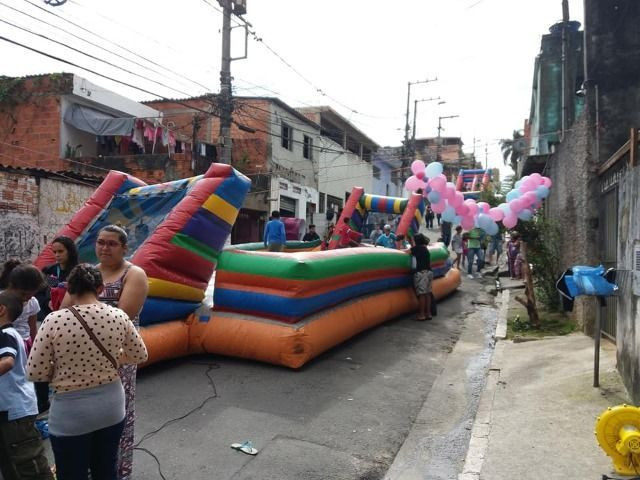 Futebol de sabão 12x6 metros usado em boas condições - Foto 4
