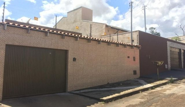 Casa com 3 Quartos e 3 Suítes, janelas e portas no Blindex, Residencial Tangará, Anápolis