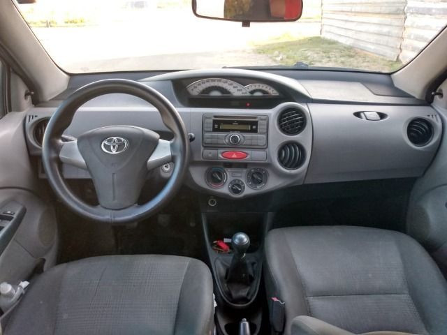 Toyota Etios XS 1.3 - Foto 10