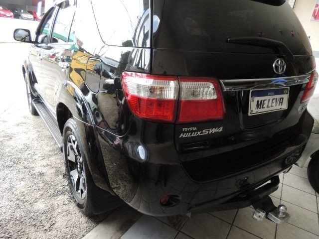 Toyota Hilux SW4 3.0 SRV 7 Lugares Diesel 4x4 2011/2011 - Foto 11