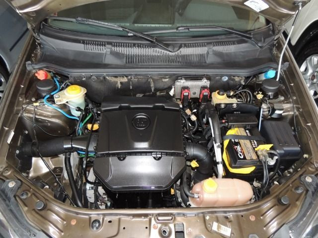 Fiat Strada Adventure 1.8 Cabine Dupla 2013/2013 - Foto 11