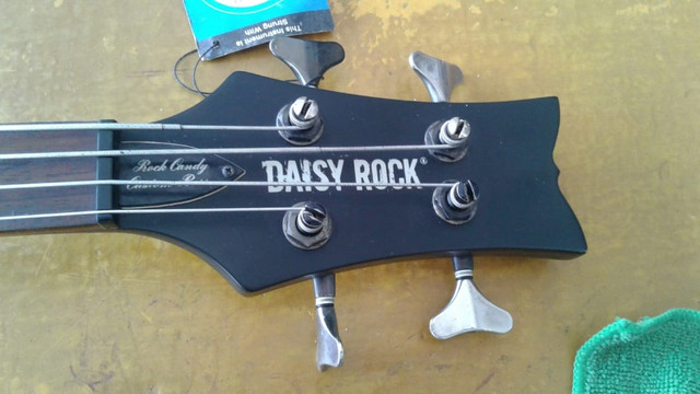 Baixo Daisy Rock - Foto 4