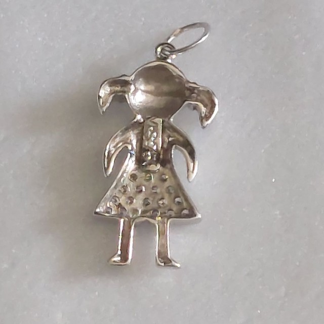 Pendente em ouro branco modelo menina com brilhantes  - Foto 2