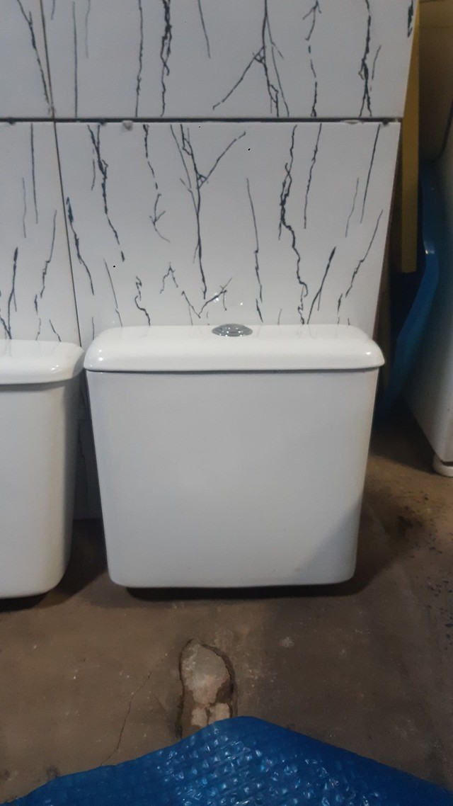 Caixas acopladas vendidas separadamente