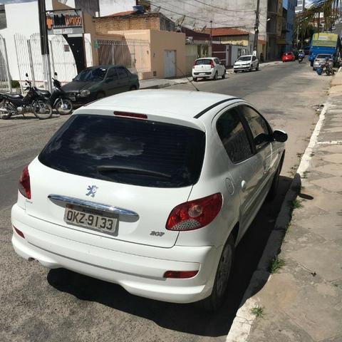 Peugeot 207 Hatch 1.4 Flex - Completo - Excelente estado - Foto 5