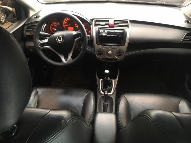 Honda City LX 1.5 Manual 2013 com Gnv - Foto 4