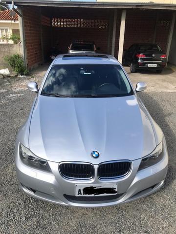 BMW 320i impecável