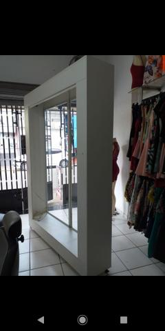 Vitrine com rodinhas - mostruário - VIDRO - Vendo dois vidros também - Foto 2