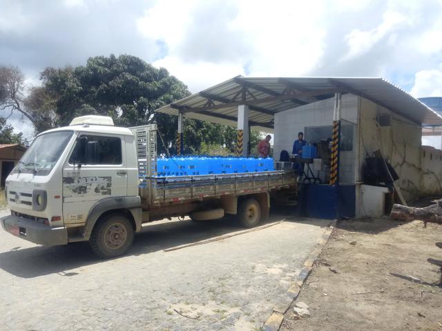 Emgarrafamento de agua