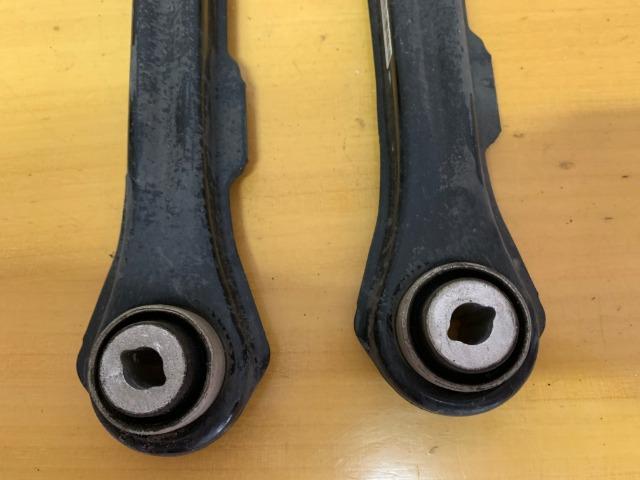 Braço suspençao traseira jeep renegade original cada lado 150 reais - Foto 4