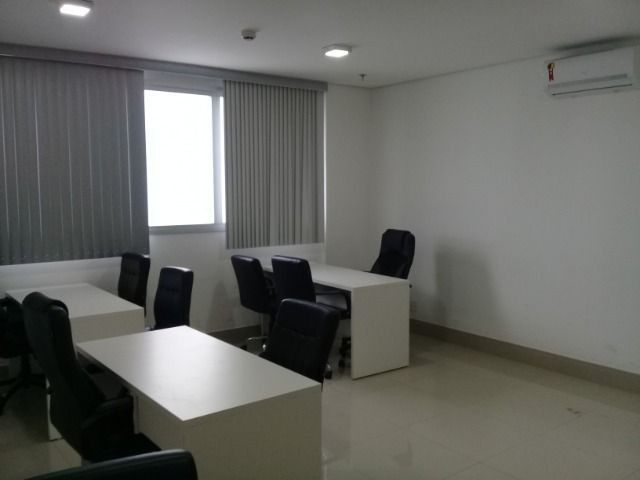 Cristal Tower Office>Sala 33m2>Climatizada-Mobiliada-Lavabo-Copa-Elevador