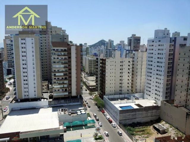 Maravilhosa cobertura montada e decorado com vista eterna par o mar