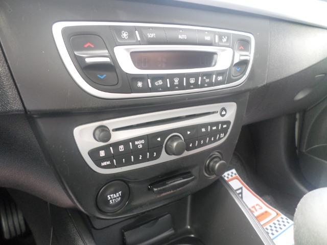 Renault Fluence 2.0 Dynamique Manual Flex (2012) - Foto 9