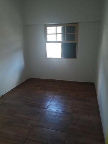 Alugo Casa em Correas - Foto 3