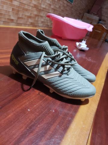 Chuteira Adidas predator