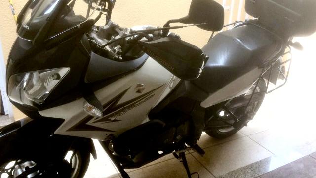 V-Strom 650 branco pérola - Foto 2