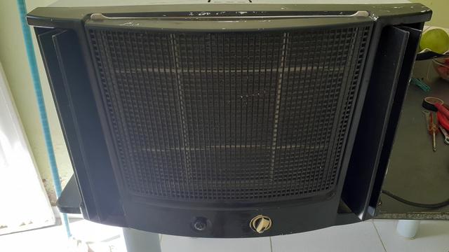 Ar condicionado de janela
