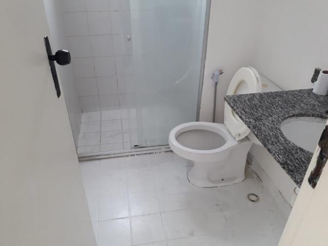 Apartamento de 2/4 com varanda com Vista Mar No Rio Vermelho - Foto 2