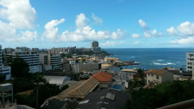 Apartamento de 2/4 com varanda com Vista Mar No Rio Vermelho