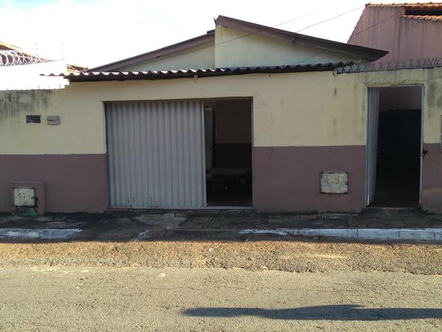 Casa a venda setor alto do vale