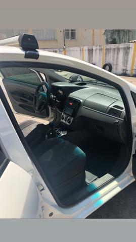 FIAT PUNTO 1.4 flex ACTRATTIVE - Foto 4