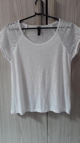 Blusa de Manga Branca e Calca Branca