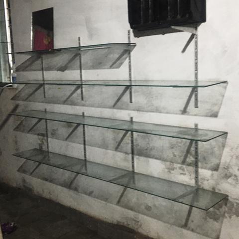 Prateleiras de Vidro $100 cada - Foto 2