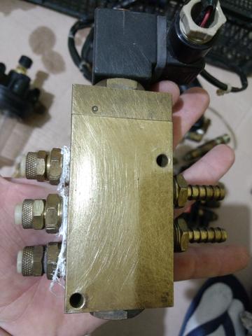 Válvulas pneumática e solenóide - Foto 4
