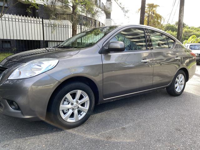 Versa SL 1.6 2014/2014 Completo. Top de Linha. Único Dono. 55.000km Rodados