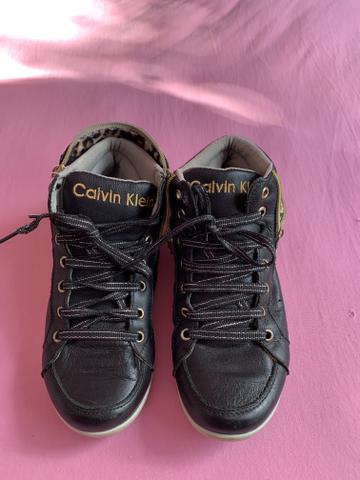 Tênis Calvin Klein tamanho 35