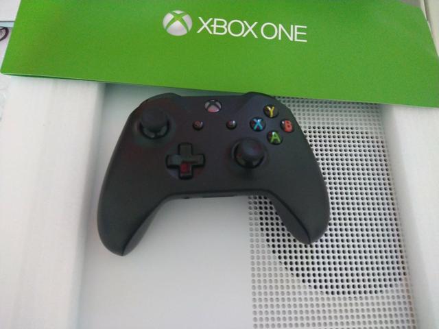 Vendo Xbox one s 1 terá novo - Foto 2