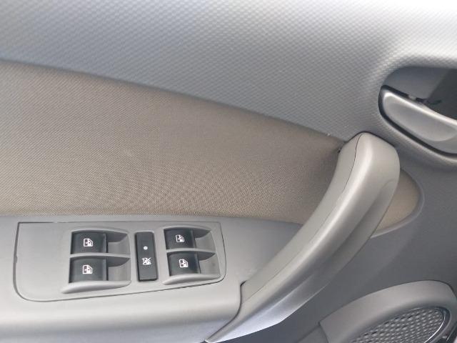 Fiat - Grand Siena Essence 16V 1.6 - Foto 9