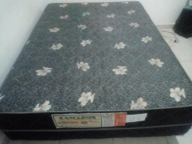 Vendo Cama Box Casal Usada - Foto 2