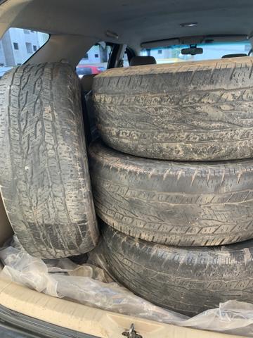 Pneus continental 265/70/16