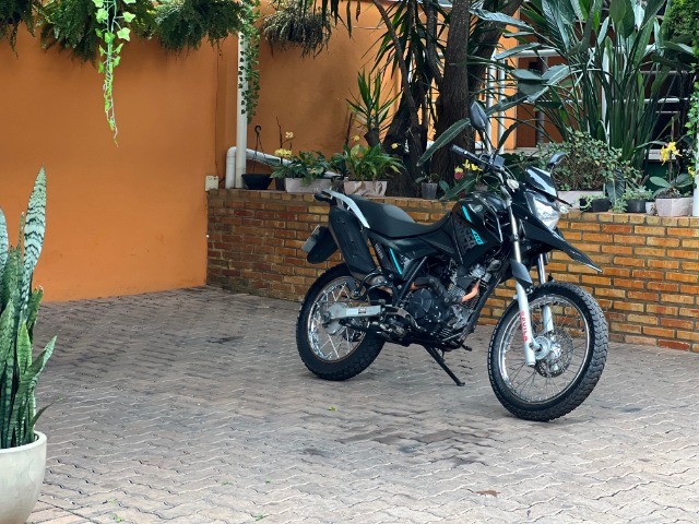 Moto Yamaha XTZ 150 Crosser S Flex Preta 2018 com 88.000 impecável, financiamos!