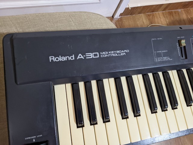 Teclado controlador MIDI Roland A30 - Foto 2