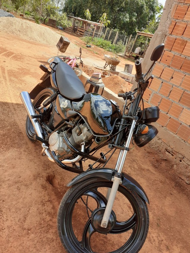 Vendo ou troco em carro do meu interesse tenho volta